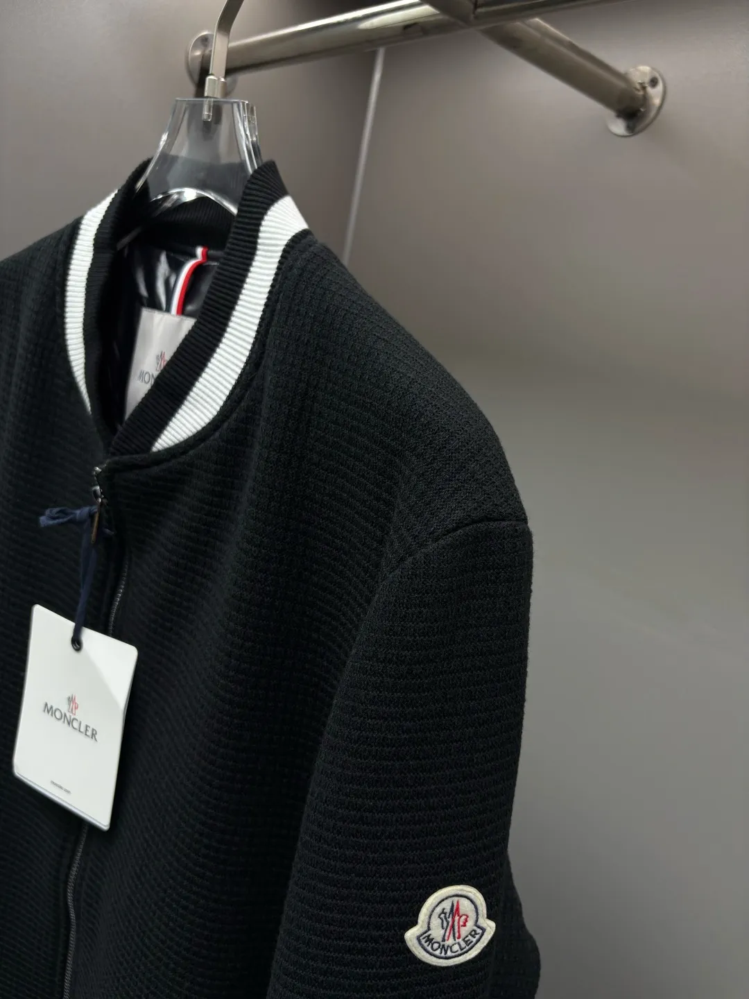 Mocler New Arrival ， ， ✨ Quality ▫️ ， ▫️ ： ▫️ ： ▫️ ： ， · ： · ： · ： ， ， “ + ” ， Premium ， Sizes：M-XXXL ：Black Khaki